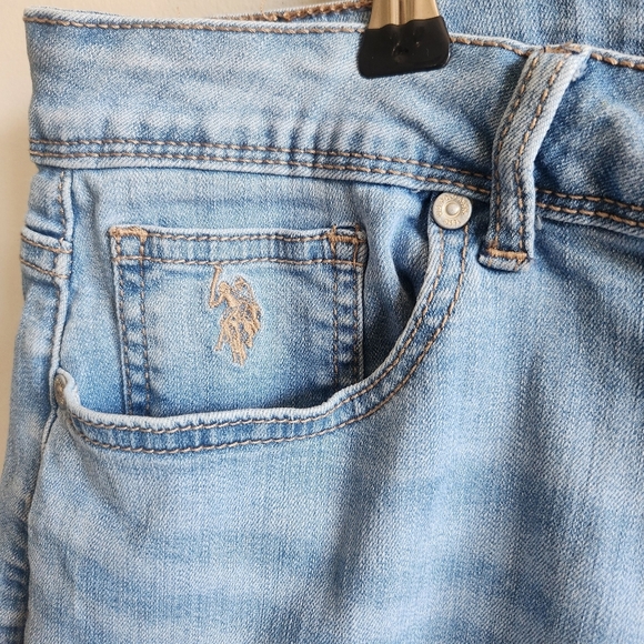 U.S. Polo Assn. Light Blue Denim Shorts Stretchy Comfortable Size 14, 6" Inseam - Picture 3 of 8